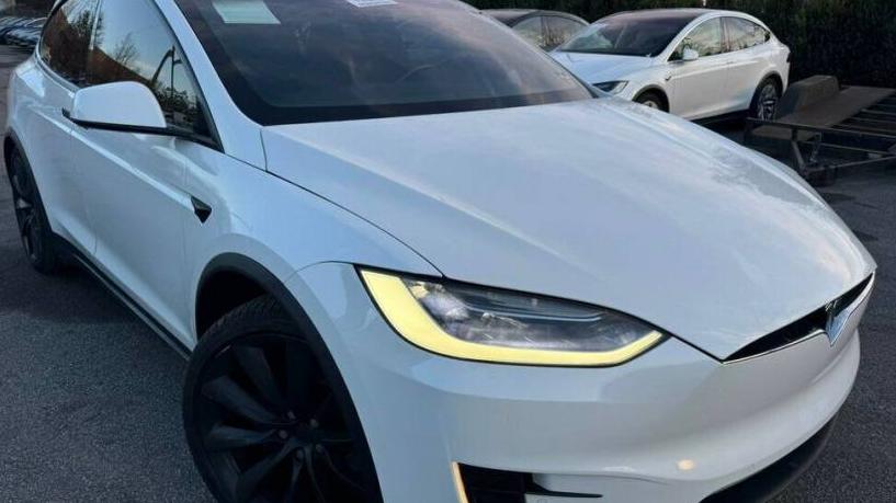 TESLA MODEL X 2017 5YJXCBE25HF070151 image